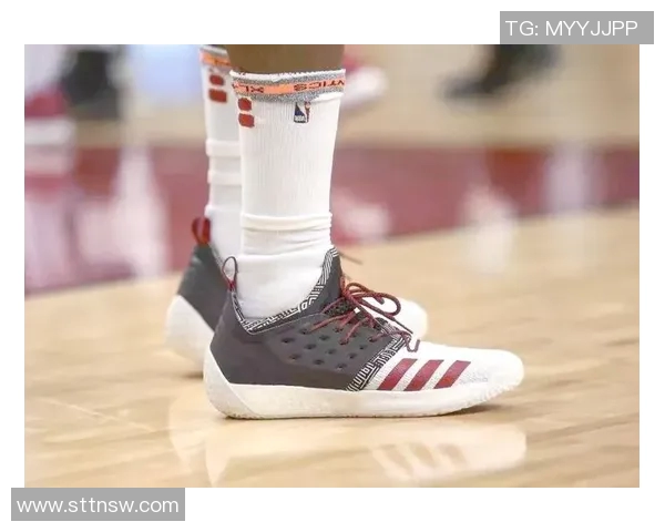 球星同款足球袜全方位展示 专业性能与时尚设计完美结合